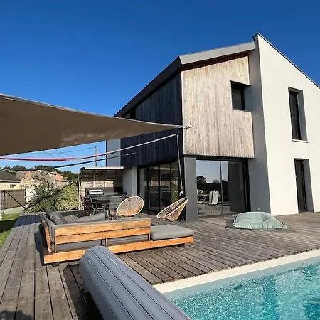 De Famille Avec Piscine فيلة